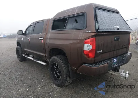 2014 Toyota Tundra 1794 5.7L V8 z USA, uszkodzony, nr VIN 5TFAY5F10EX375850